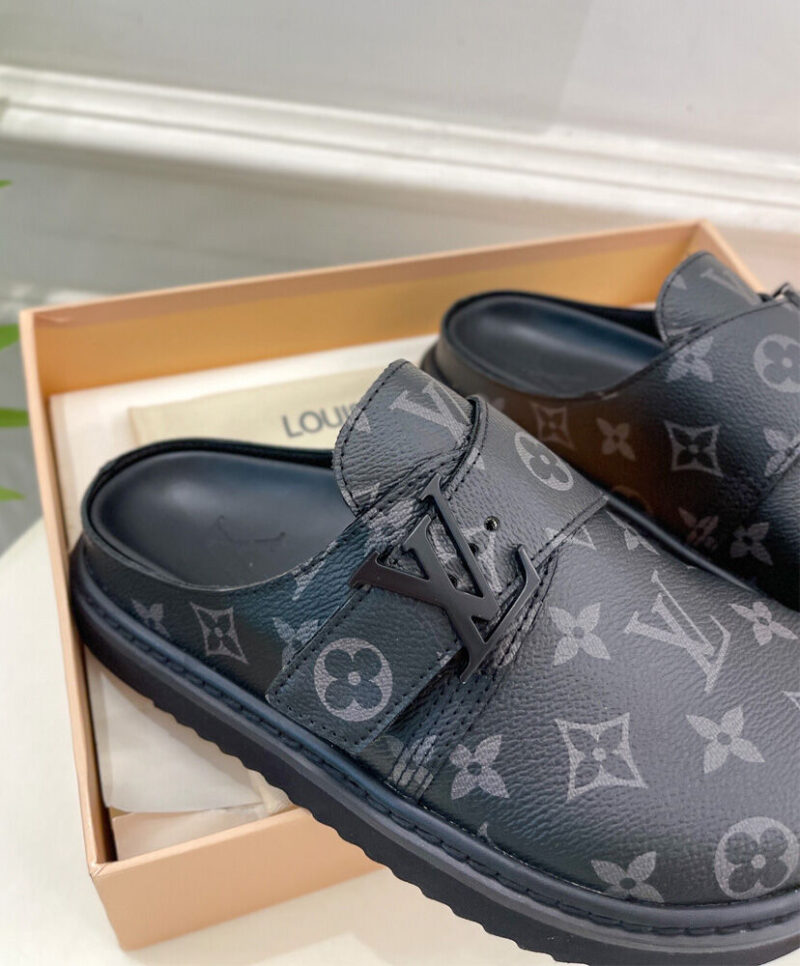 Louis Vuitton Unisex LV Easy Mule 1A8WIS Black