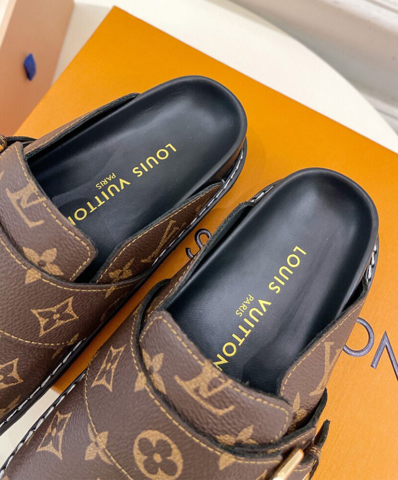 Louis Vuitton Unisex LV Cosy Flat Comfort Clogs 1AAW6S Brown