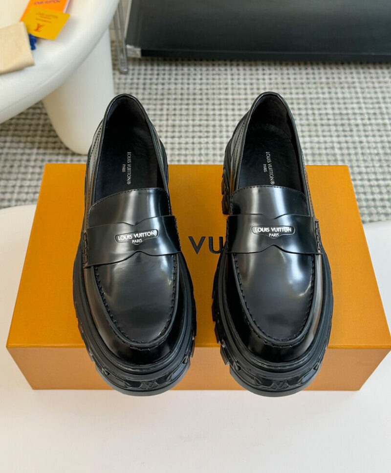 Louis Vuitton Women's LV Record Loafer 1AC9ID Black