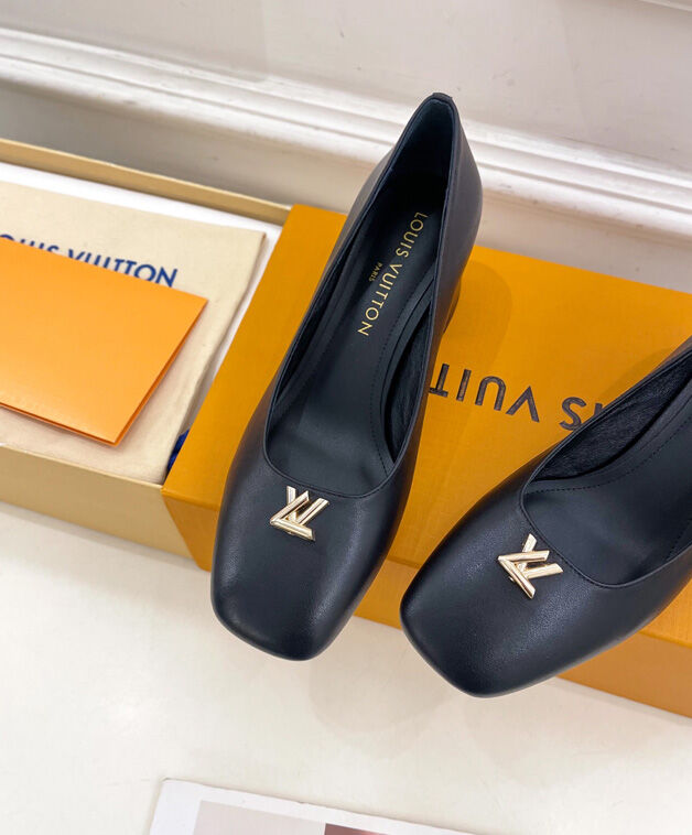 Louis Vuitton Women's Swing Pump Black