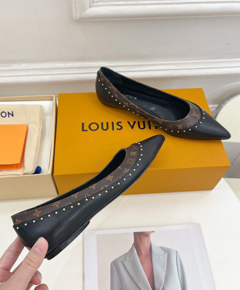 Louis Vuitton Women's Signature Flat Ballerina