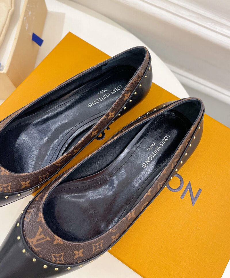 Louis Vuitton Women's Signature Flat Ballerina