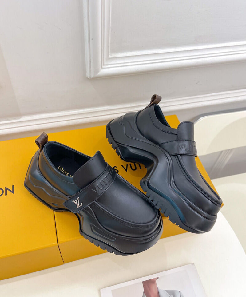 Louis Vuitton Women's LV Archlight 2.0 Platform Loafer 1ABIJS Black