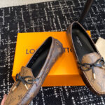 Louis Vuitton Women's Gloria Flat Loafer 1ABV2R Brown