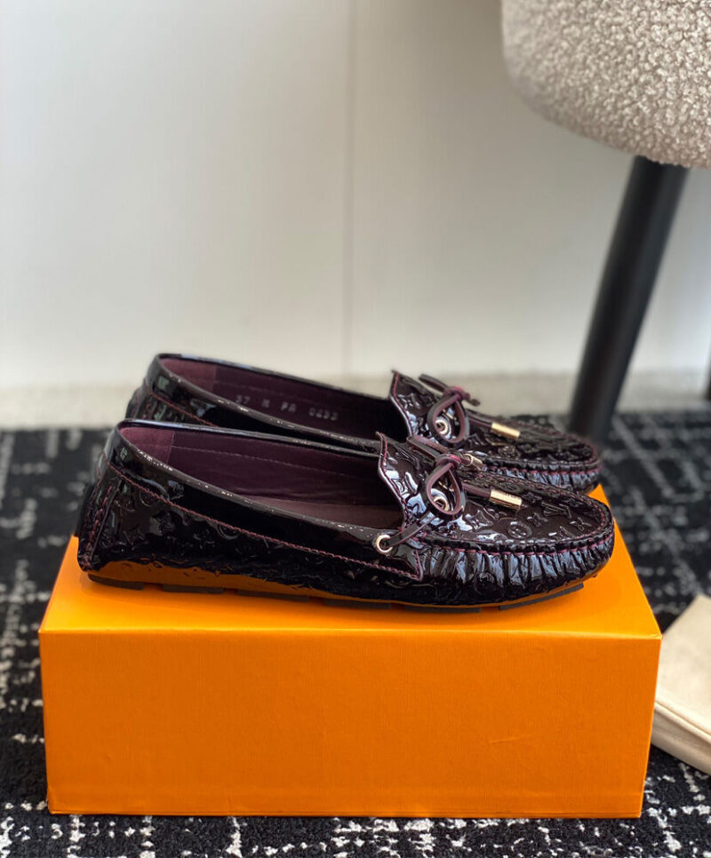 Louis Vuitton Women's Gloria Flat Loafer 1ABVD5 Mauve