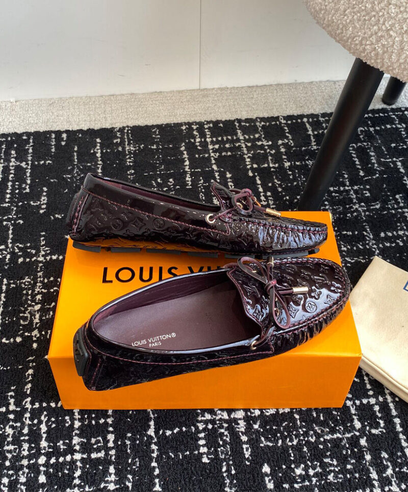 Louis Vuitton Women's Gloria Flat Loafer 1ABVD5 Mauve