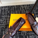 Louis Vuitton Women's Gloria Flat Loafer 1ABVD5 Mauve
