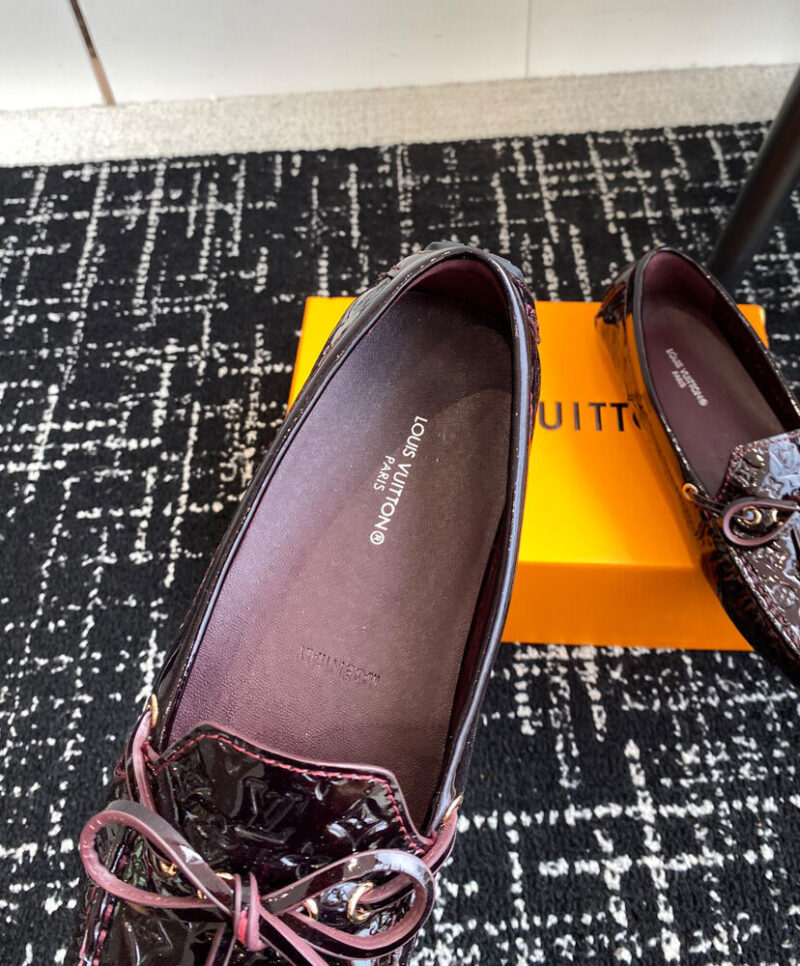 Louis Vuitton Women's Gloria Flat Loafer 1ABVD5 Mauve