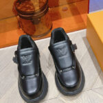 Louis Vuitton Unisex LV Discovery Monk Strap 1ABYWX Black