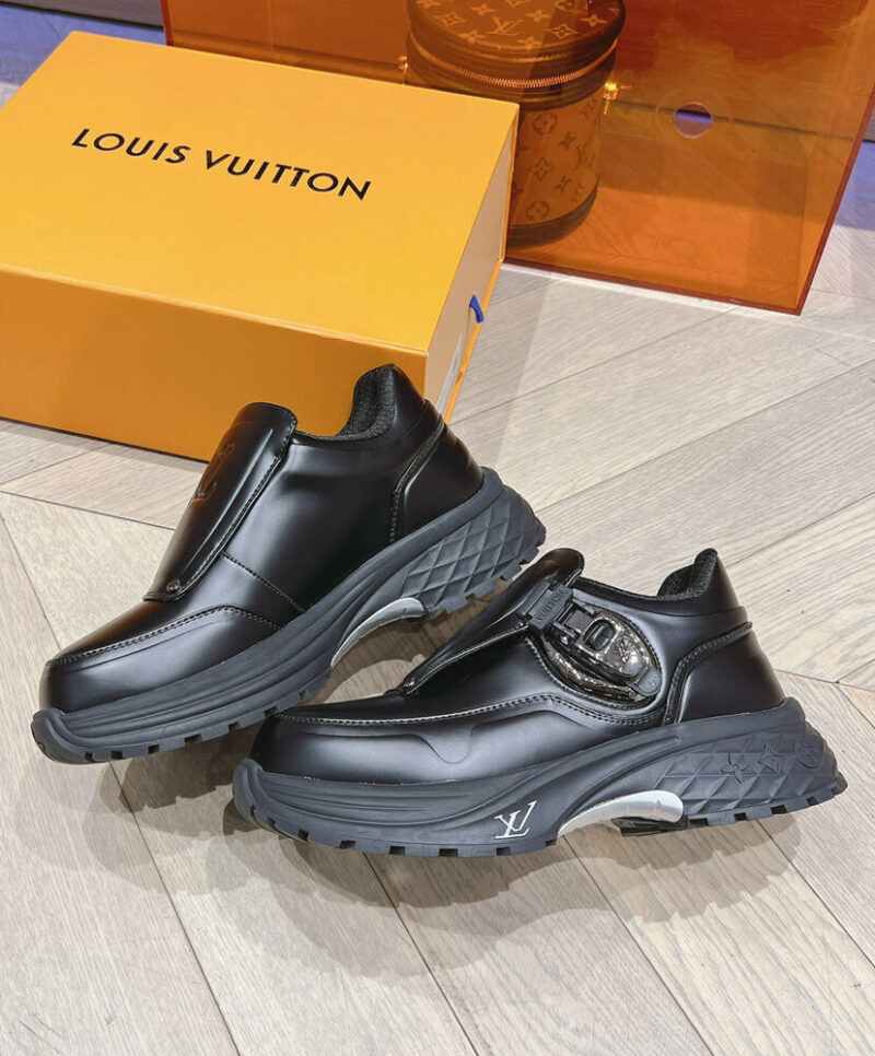Louis Vuitton Unisex LV Discovery Monk Strap 1ABYWX Black
