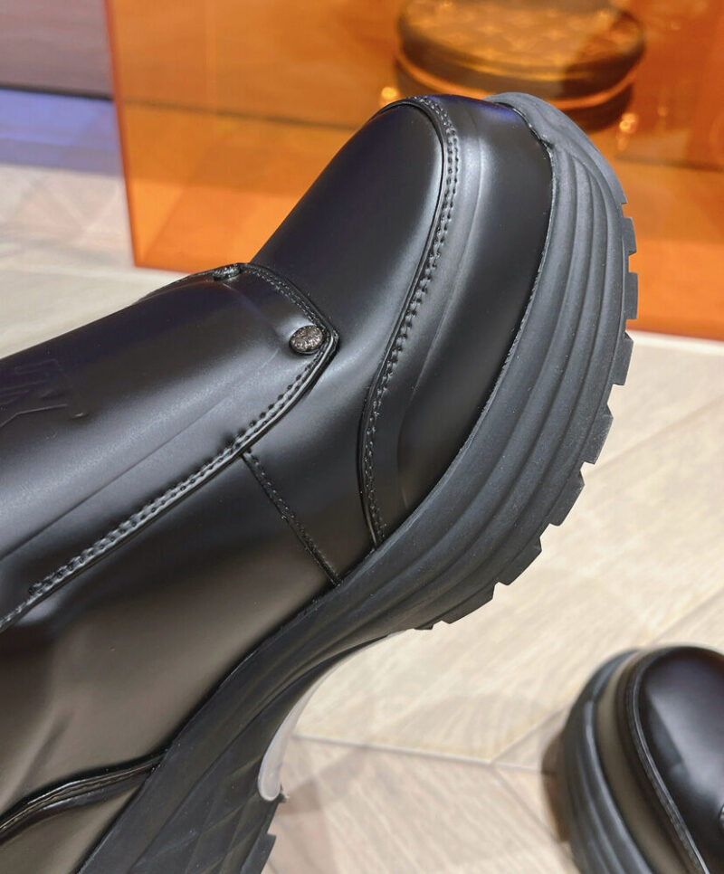Louis Vuitton Unisex LV Discovery Monk Strap 1ABYWX Black