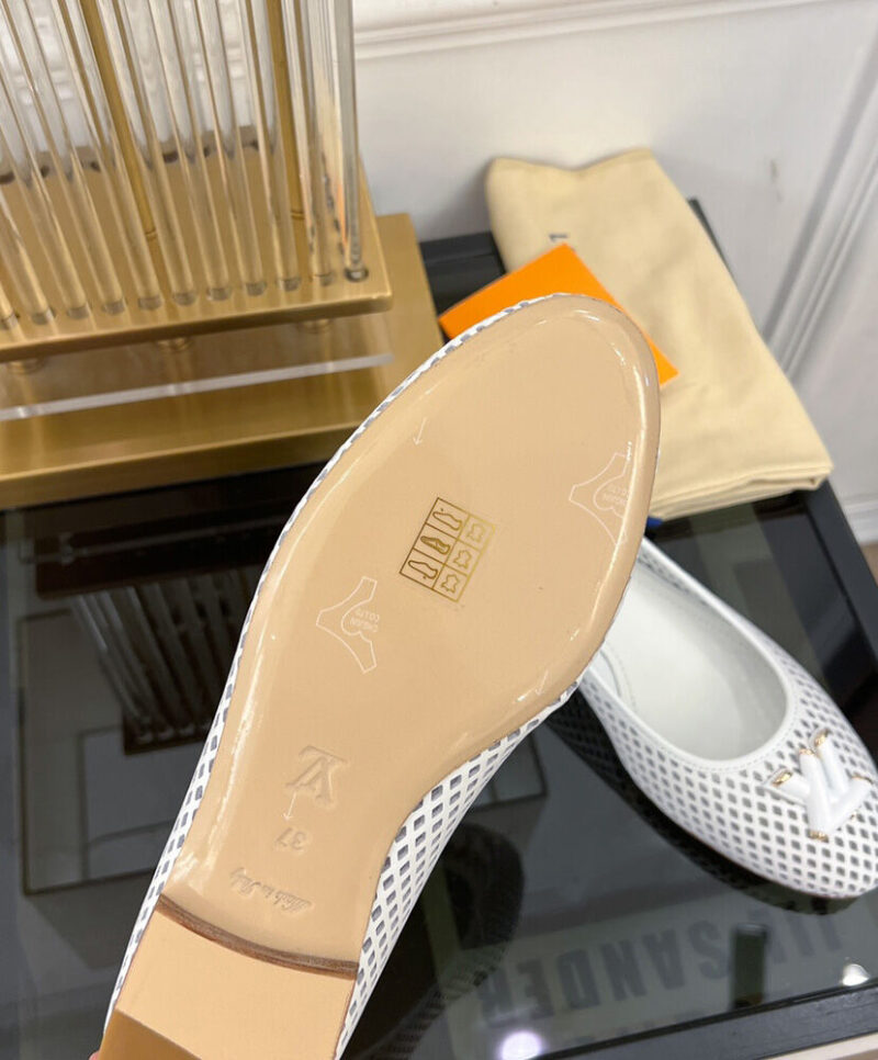 Louis Vuitton Women's Shake Flat Ballerina