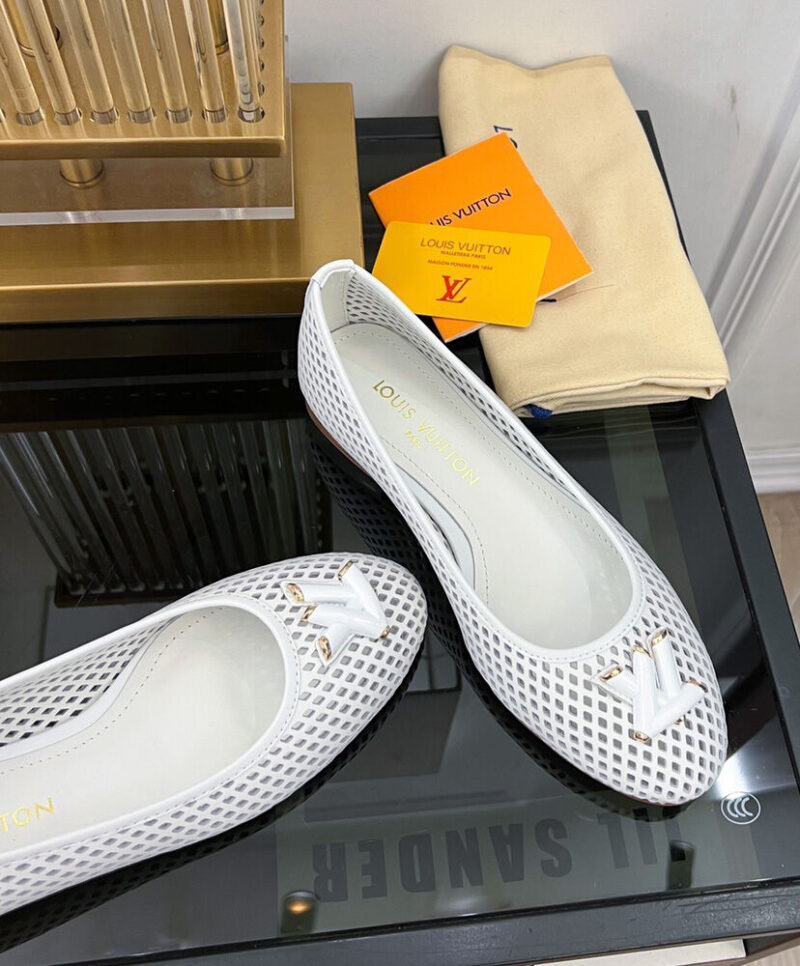 Louis Vuitton Women's Shake Flat Ballerina