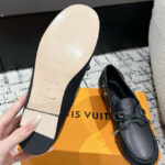 Louis Vuitton Women's Soho Flat Boat Shoe 1AGWBC 1AGWCE
