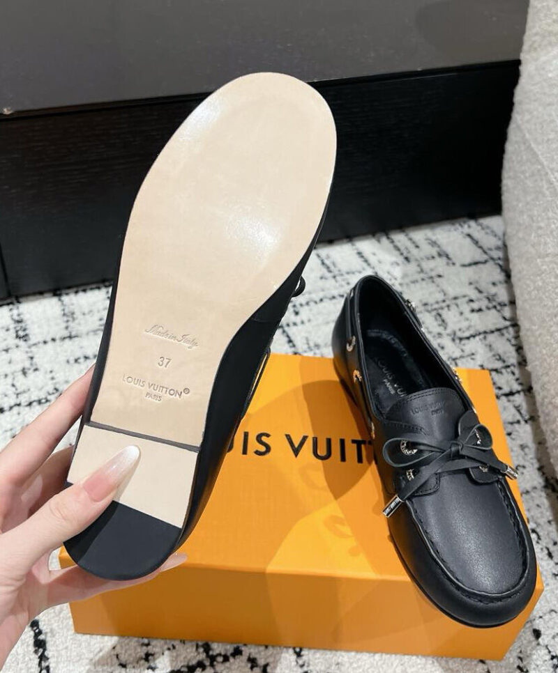 Louis Vuitton Women's Soho Flat Boat Shoe 1AGWBC 1AGWCE
