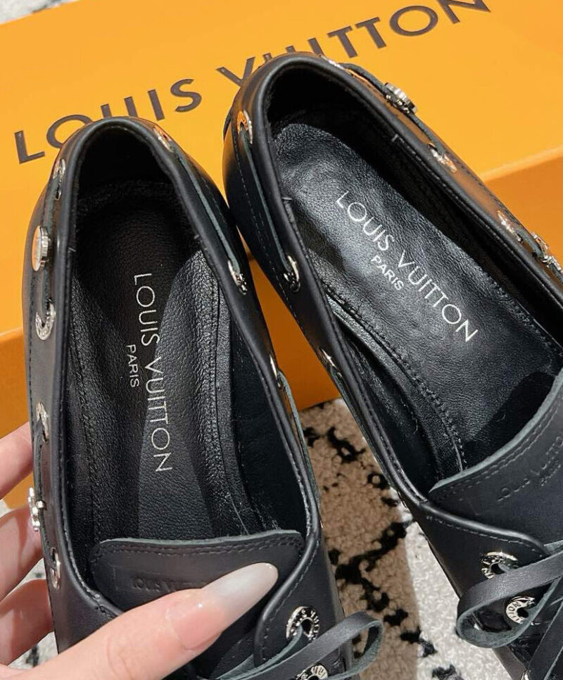 Louis Vuitton Women's Soho Flat Boat Shoe 1AGWBC 1AGWCE