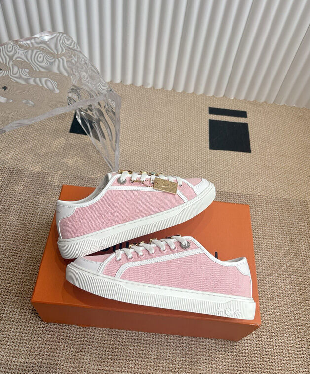 Louis Vuitton Women's Lagoon Sneaker