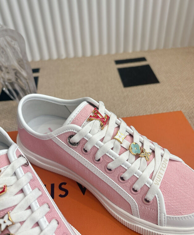 Louis Vuitton Women's Lagoon Sneaker