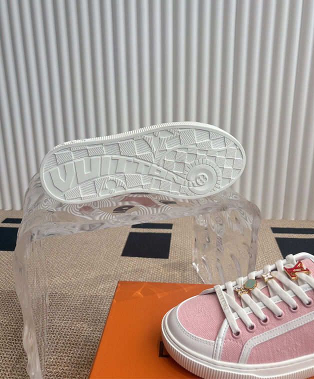 Louis Vuitton Women's Lagoon Sneaker