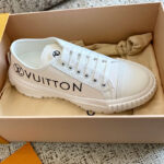Louis Vuitton Women's LV Squad Trainers 1A9RO1 1A941W