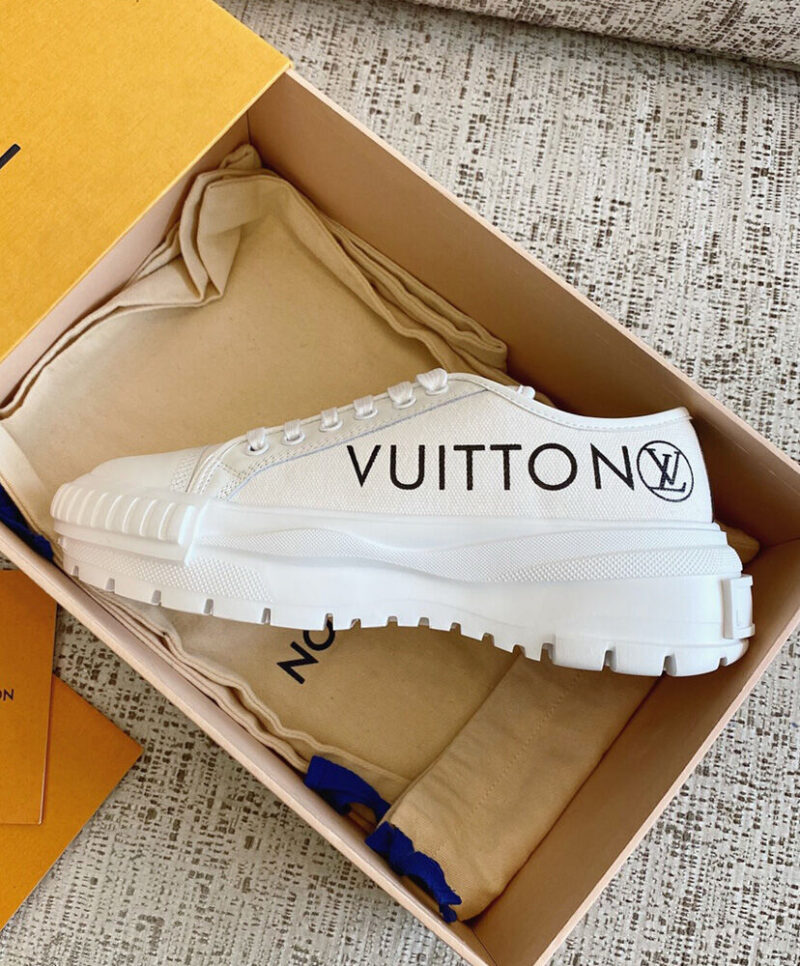 Louis Vuitton Women's LV Squad Trainers 1A9RO1 1A941W
