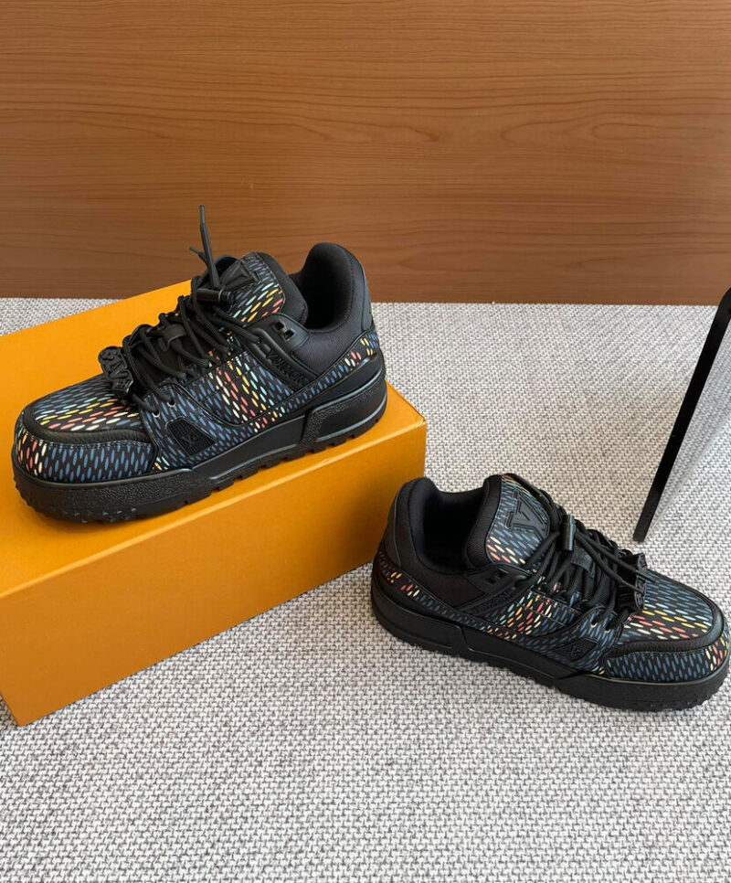 Louis Vuitton Unisex LV Trainer Maxi Sneaker 1ACR0U 1ACR19