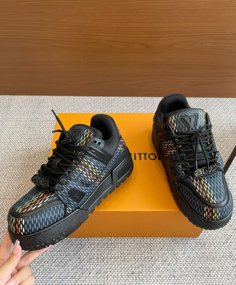 Louis Vuitton Unisex LV Trainer Maxi Sneaker 1ACR0U 1ACR19