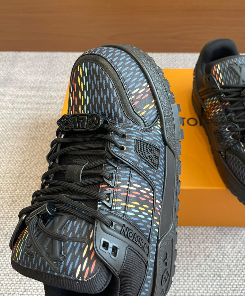 Louis Vuitton Unisex LV Trainer Maxi Sneaker 1ACR0U 1ACR19