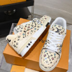 Louis Vuitton Unisex LV Trainer Sneaker 1ACXBV 1ACXC2