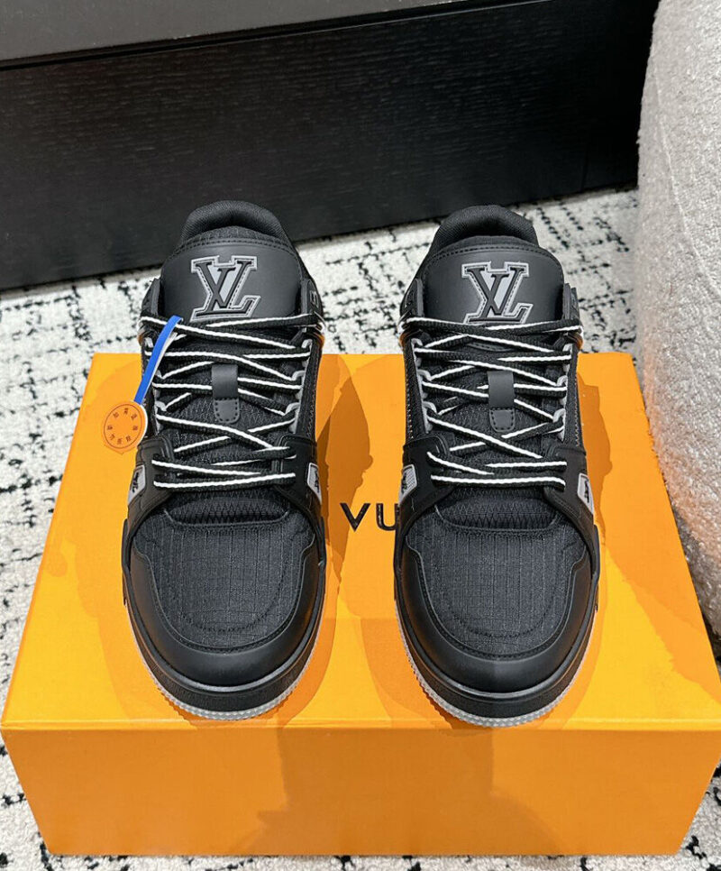 Louis Vuitton Unisex LV Trainer Sneaker 1ADEW4 1ADEWO