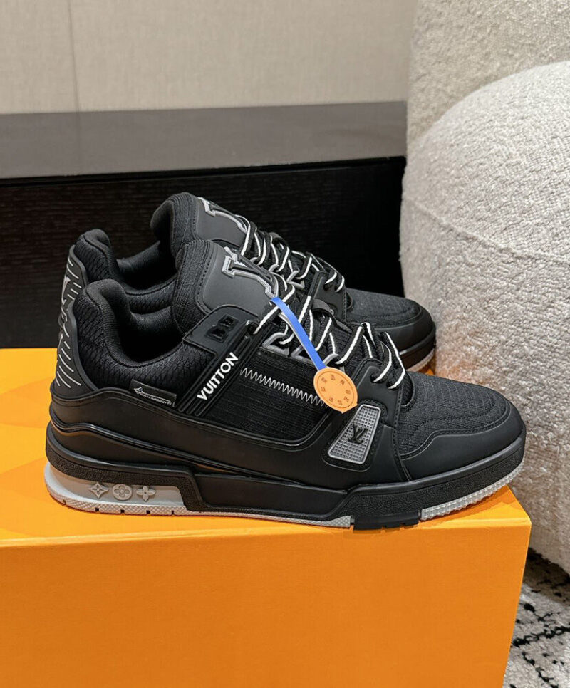 Louis Vuitton Unisex LV Trainer Sneaker 1ADEW4 1ADEWO