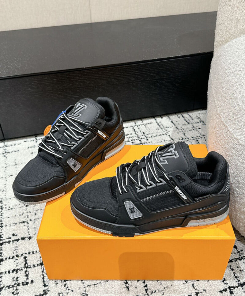 Louis Vuitton Unisex LV Trainer Sneaker 1ADEW4 1ADEWO