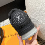Louis Vuitton Unisex LV Trainer Sneaker 1ADEW4 1ADEWO