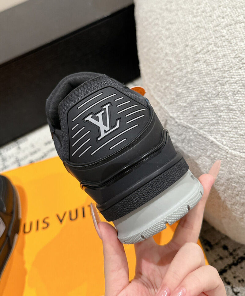 Louis Vuitton Unisex LV Trainer Sneaker 1ADEW4 1ADEWO