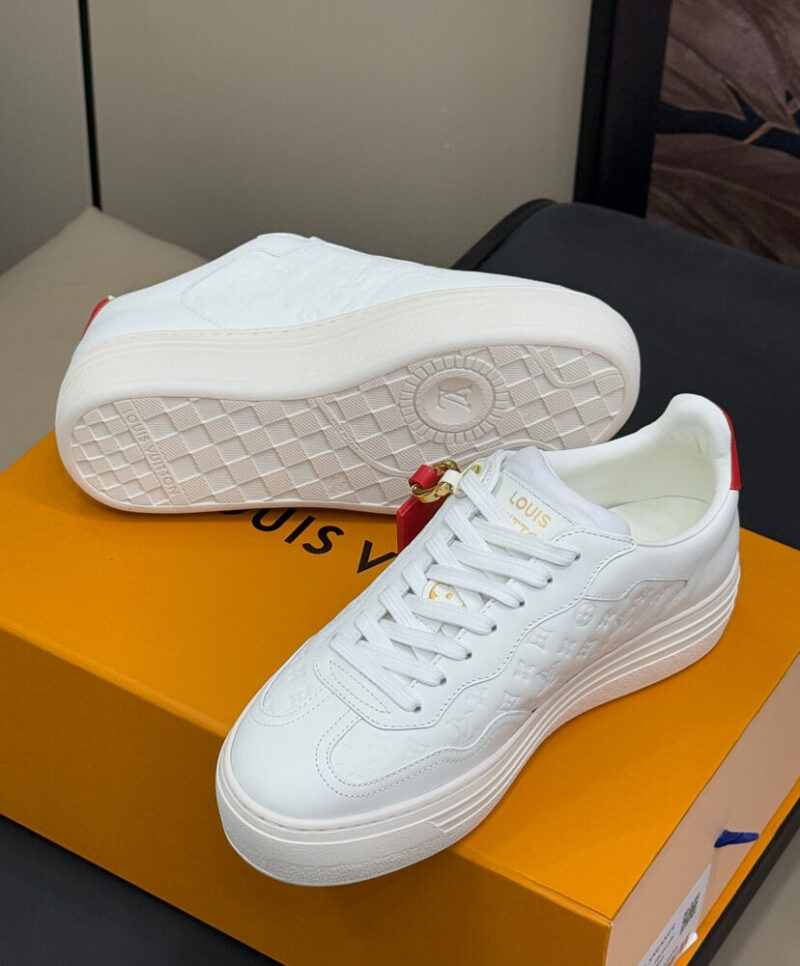 Louis Vuitton Women's LV Groovy Platform Sneaker 1AGUUM White