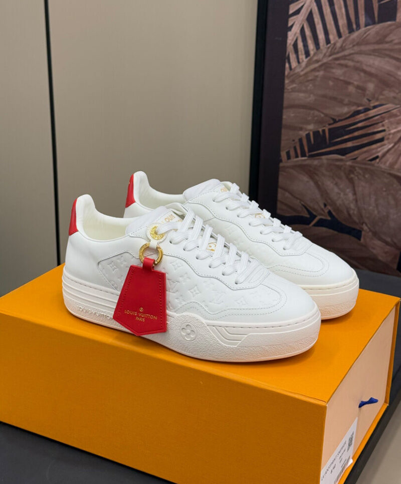 Louis Vuitton Women's LV Groovy Platform Sneaker 1AGUUM White