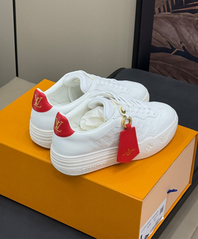 Louis Vuitton Women's LV Groovy Platform Sneaker 1AGUUM White