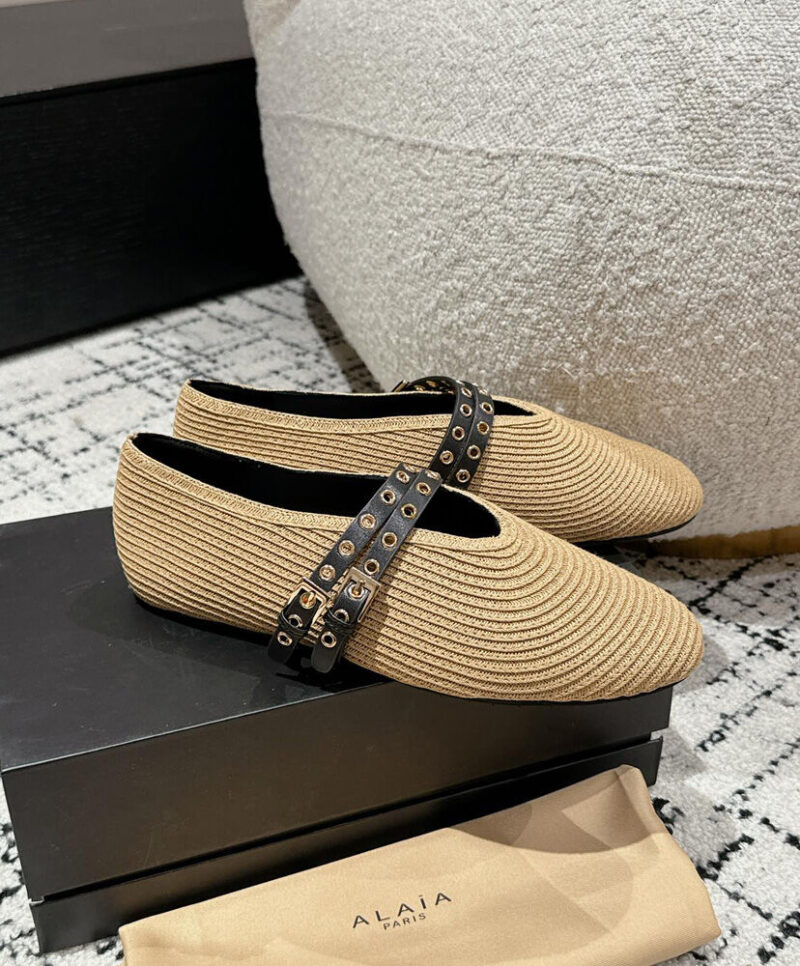 Alaia Women's Ballet Flats In Paper Straw Apricot