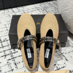 Alaia Women's Ballet Flats In Paper Straw Apricot