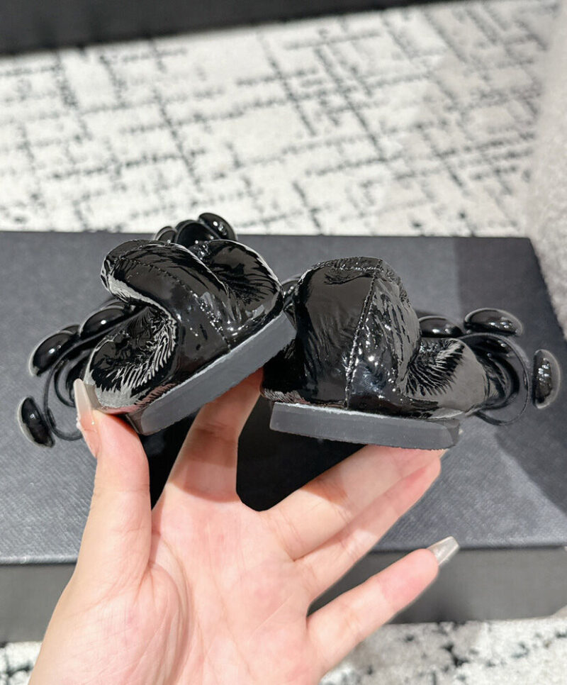 Alaia Women's Sphere Ballet Flats In Patent Leather Black