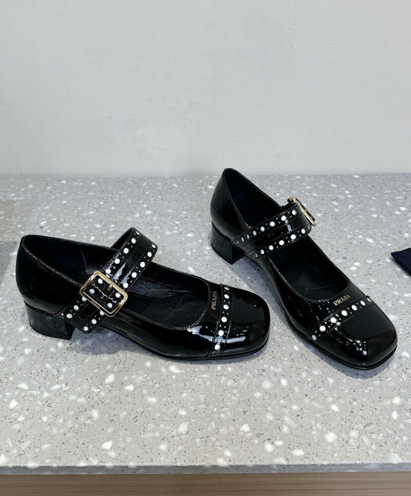 Prada Women's Patent Leather Mary Jane Pumps 1I816N Black