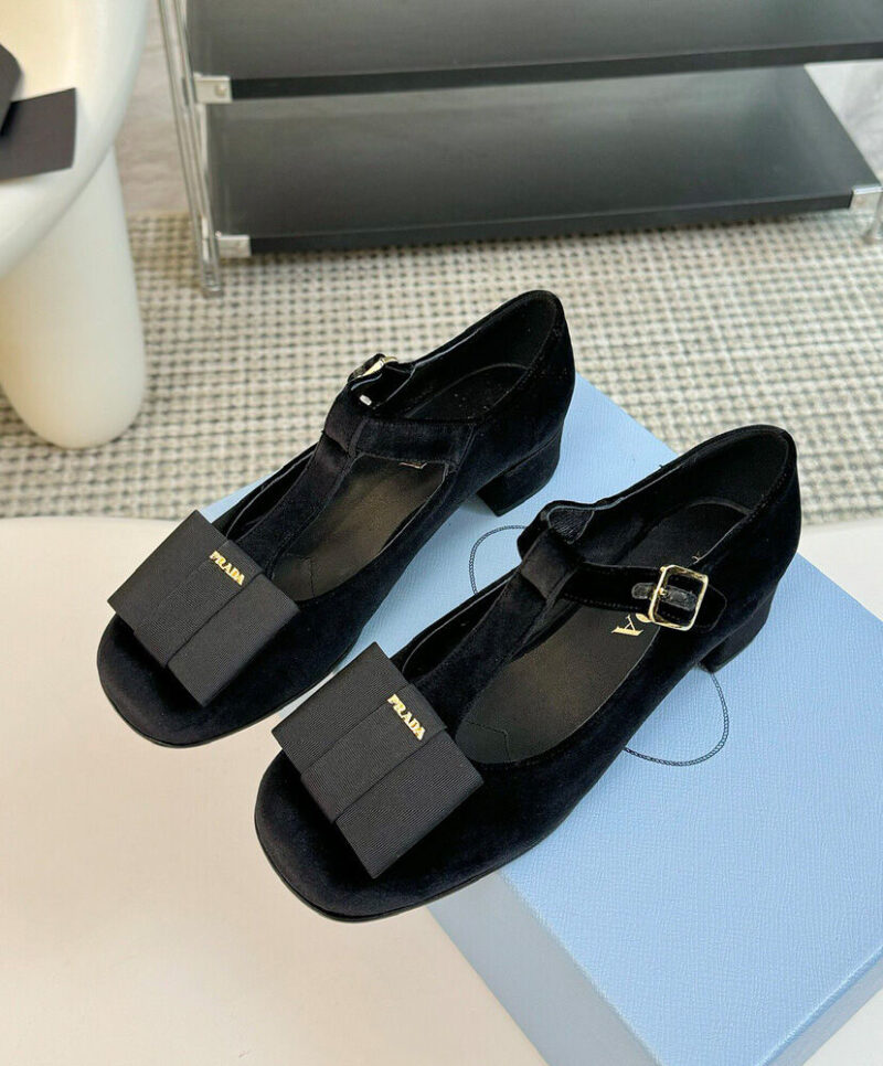Prada Women's Velvet Pumps 1I818N Black