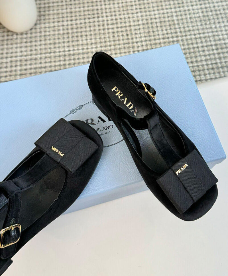 Prada Women's Velvet Pumps 1I818N Black