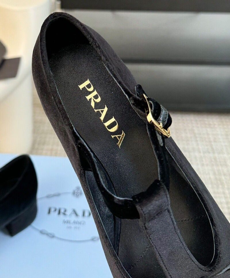 Prada Women's Velvet Pumps 1I818N Black