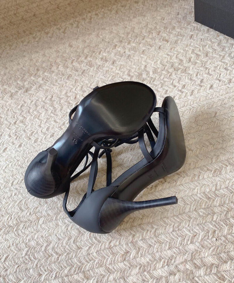 Saint Laurent Women's Cassandra Sandals In Smooth Leather Black