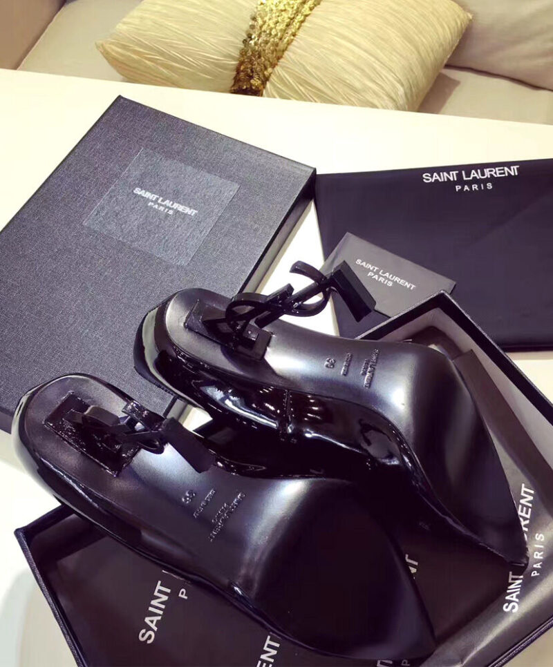 Saint Laurent Pointed high heels Black