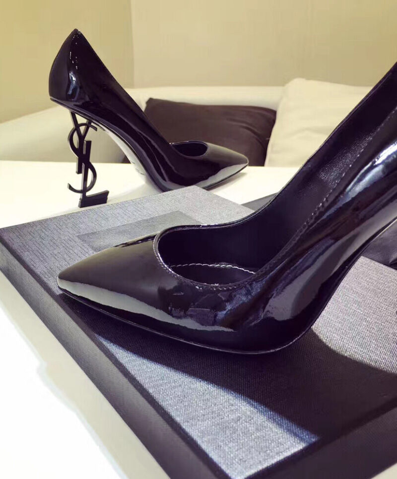 Saint Laurent Pointed high heels Black