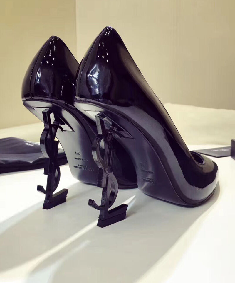 Saint Laurent Pointed high heels Black