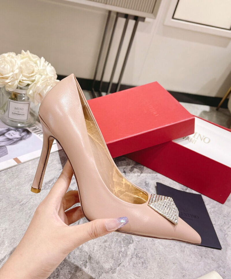 Valentino Women's Valentino Garavani One Stud Pump With Crystals 100MM Light Pink