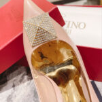 Valentino Women's Valentino Garavani One Stud Pump With Crystals 100MM Light Pink